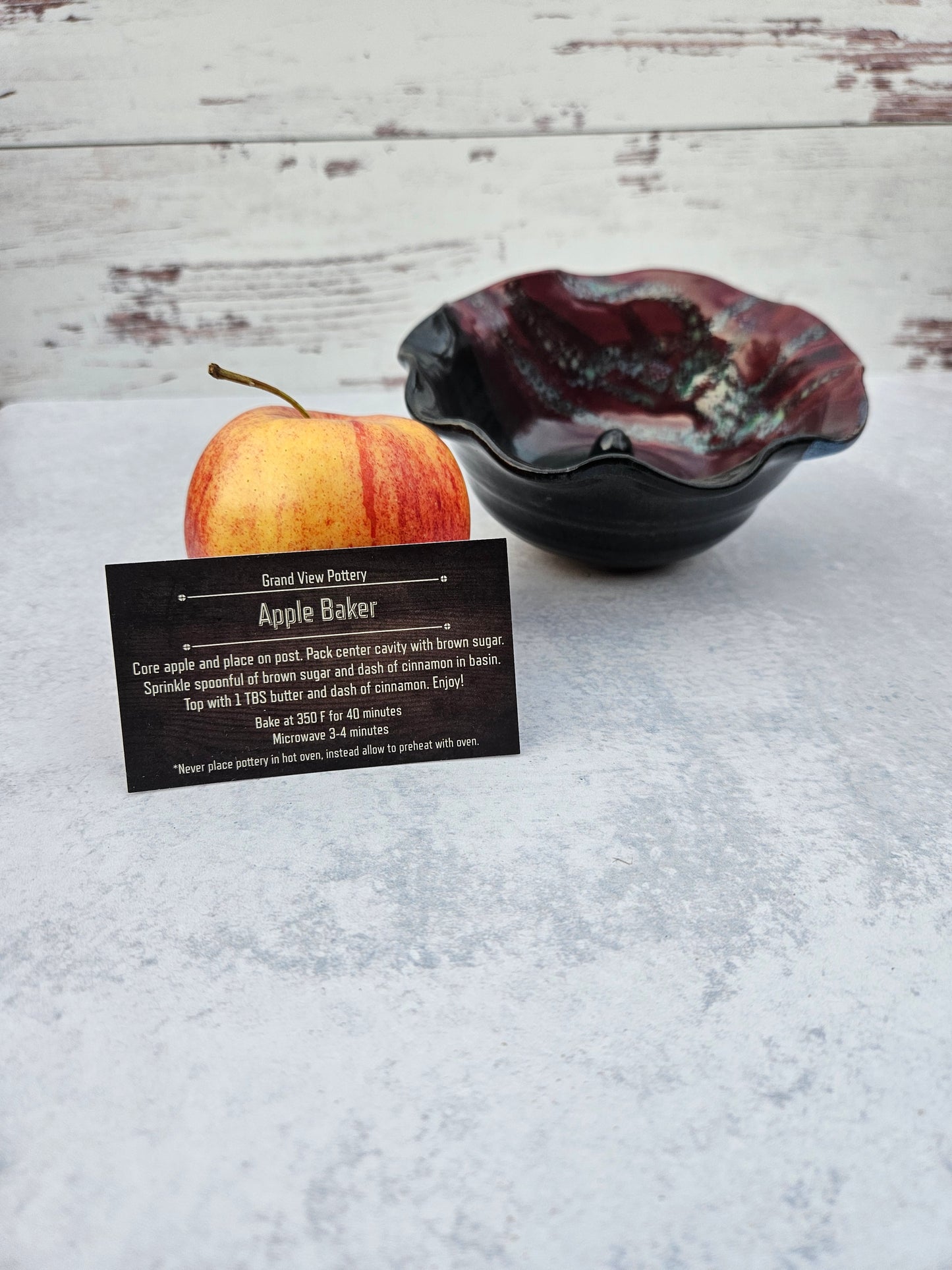 Apple / Onion Baker  | Burgundy - Black