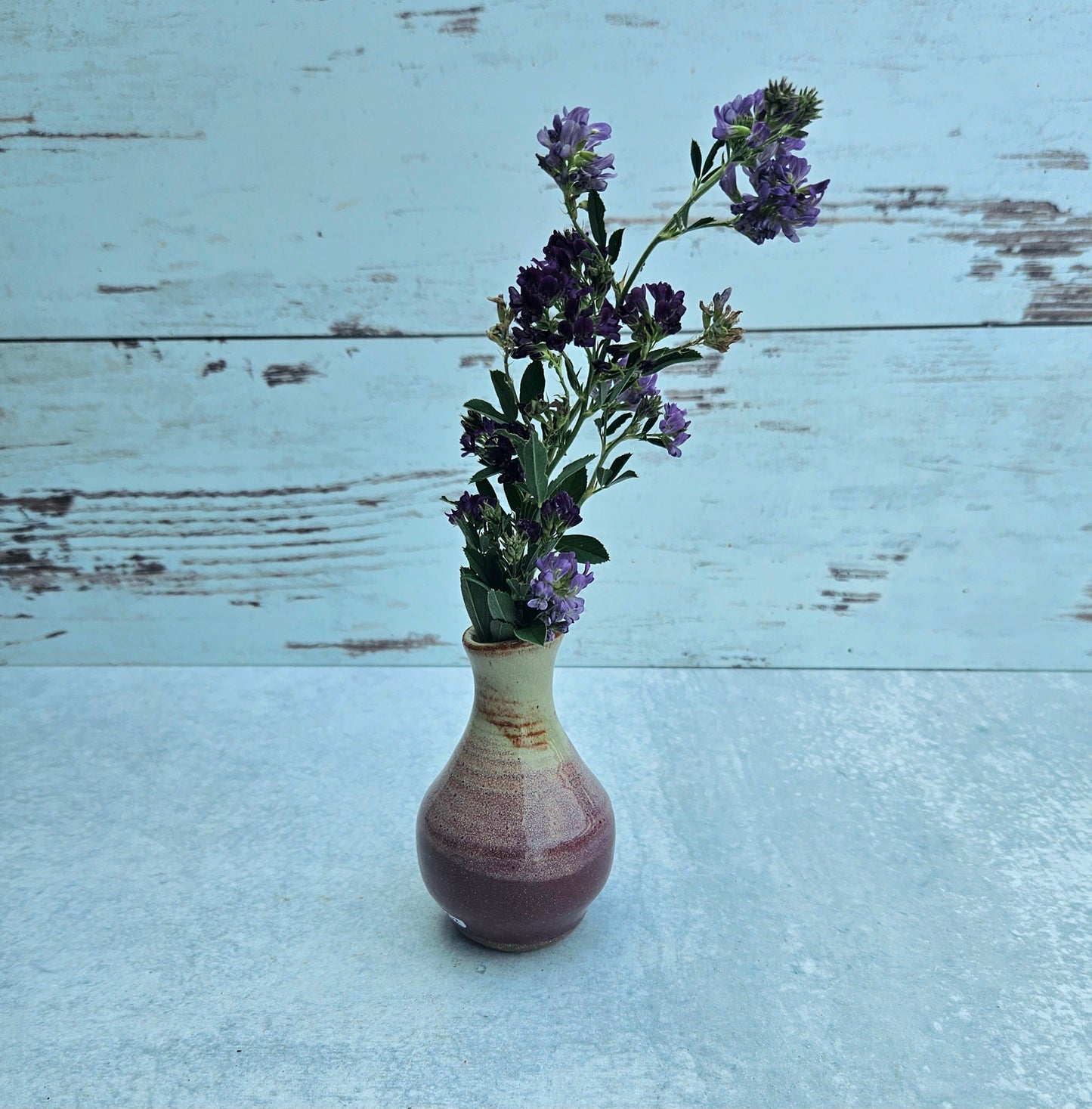 Bud Vase》Burgundy and Cream
