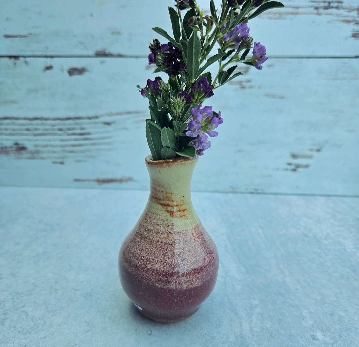 Bud Vase》Burgundy and Cream