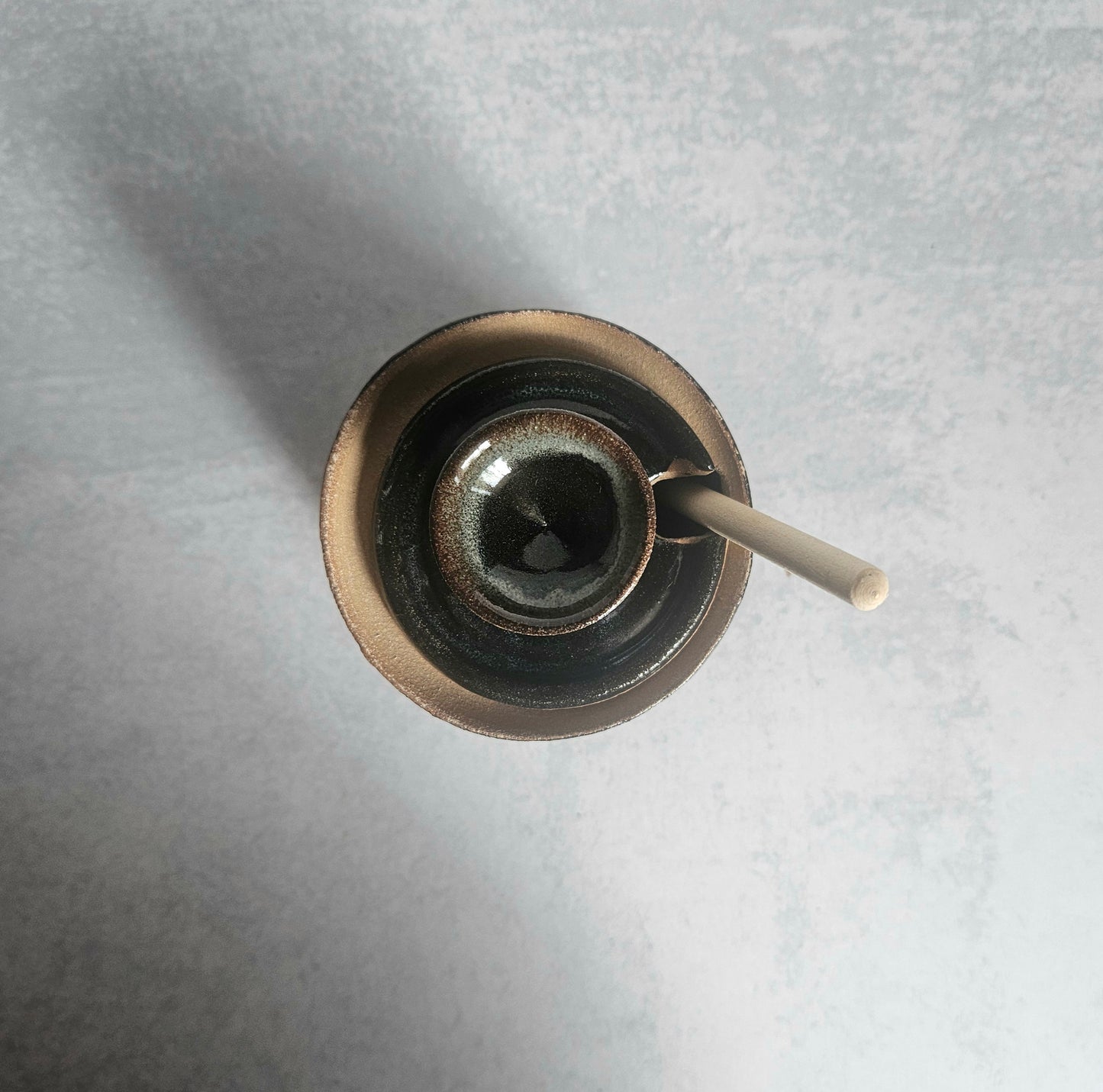 Honey Pot 》Black Barbed Wire