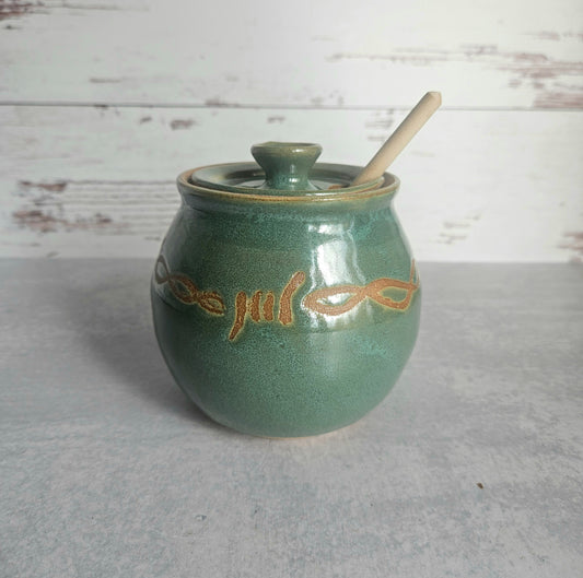 Honey Pot 》Green Barbed Wire